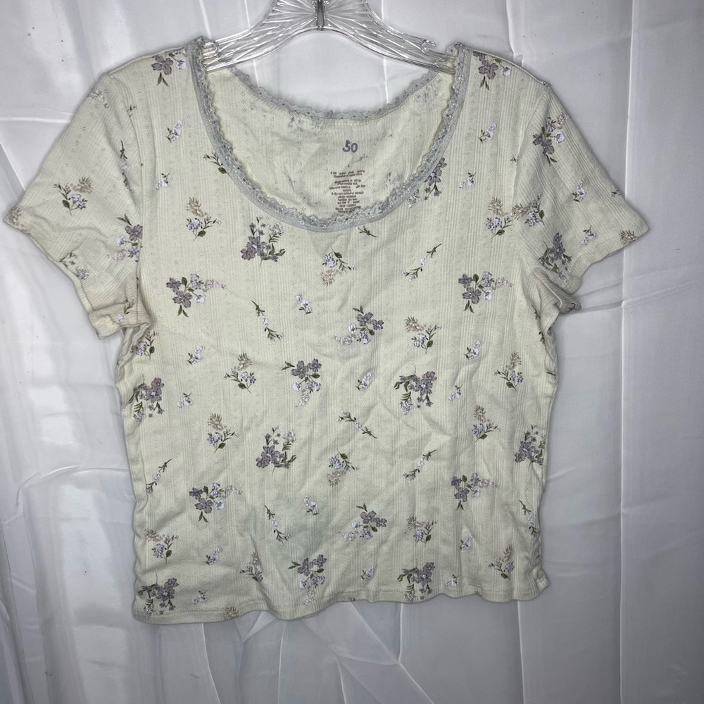 White floral t shirt with lace neck line